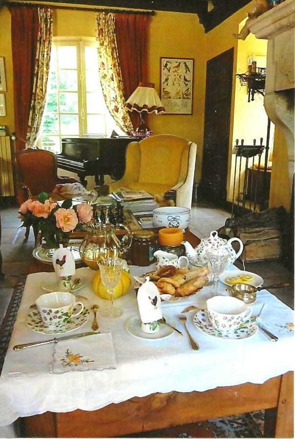 Bed and Breakfast Le Petit Manoir Des Bruyeres Villefargeau Zewnętrze zdjęcie